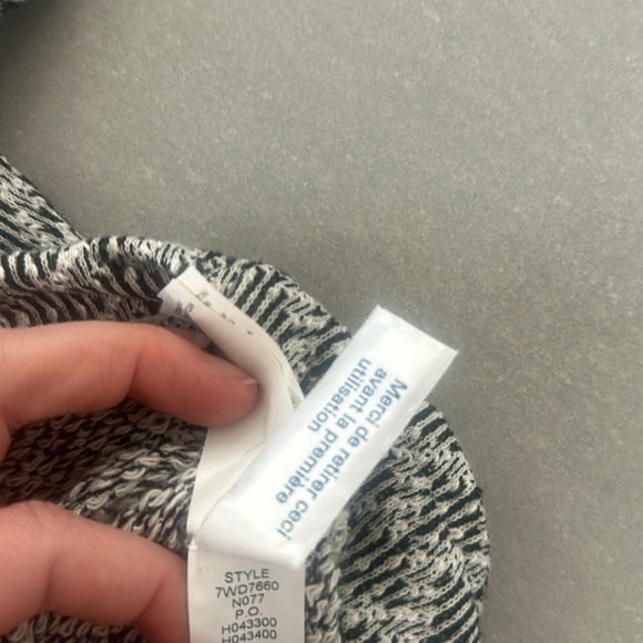 Lucky Brand sweater 🍀 - Picture 6 of 9